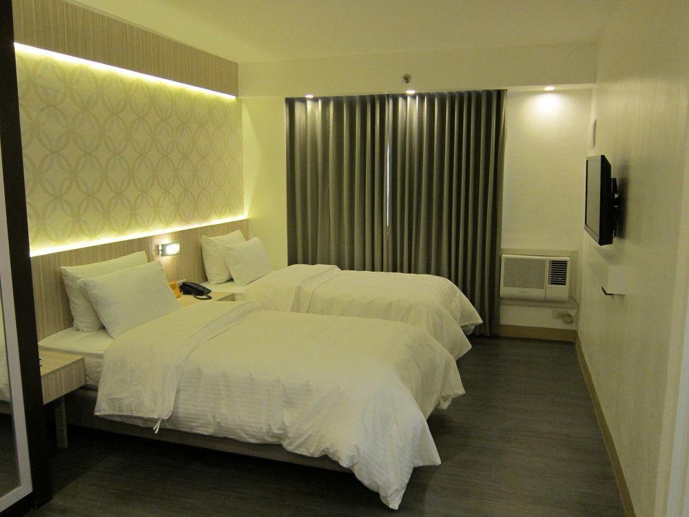 Hotel The Charter House Makati City Exterior foto