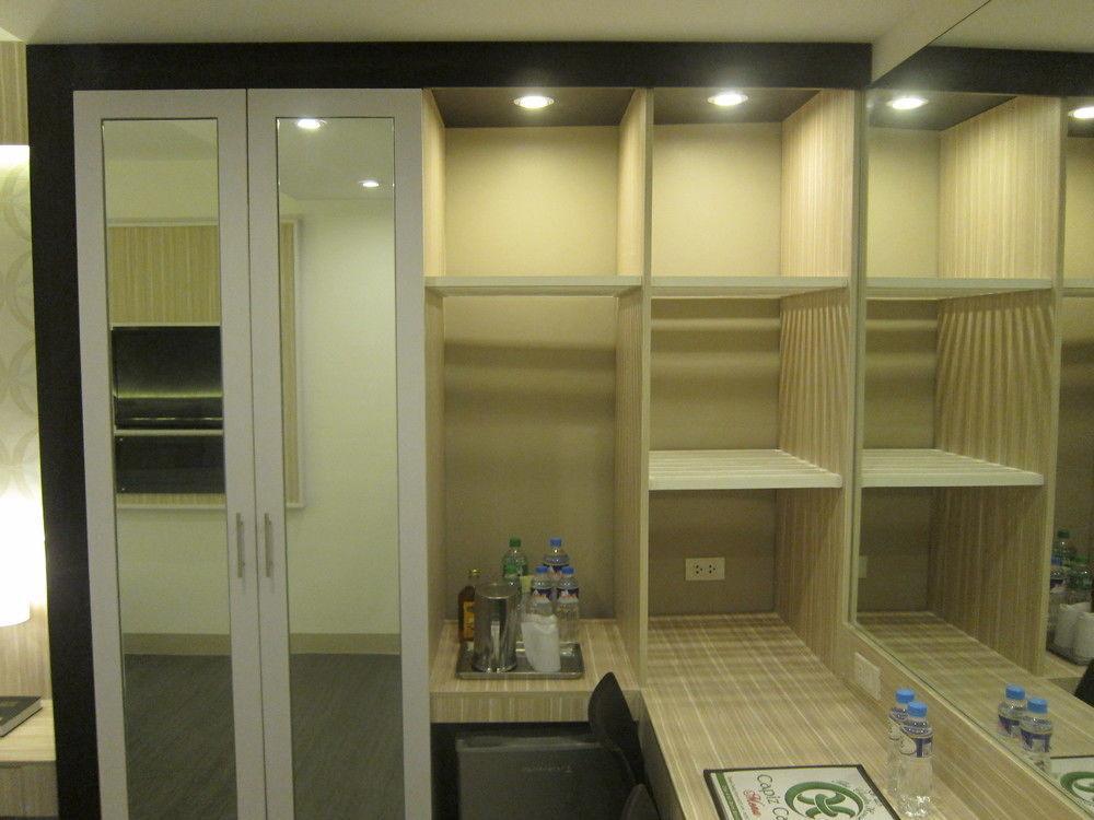 Hotel The Charter House Makati City Exterior foto