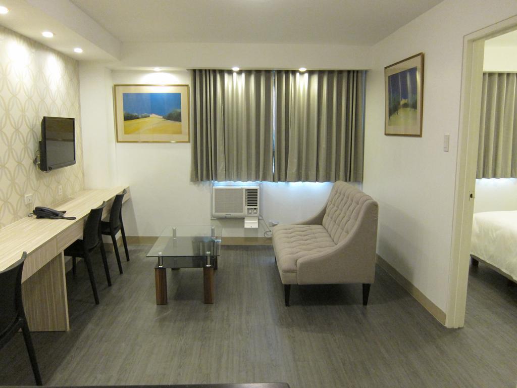 Hotel The Charter House Makati City Exterior foto